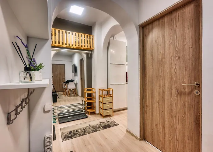 Apartment Modern 2 Bedroom In - Pumo