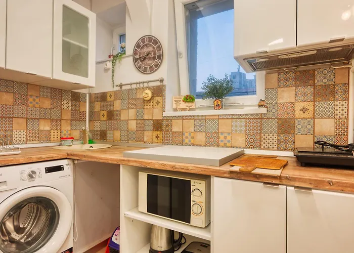 Apartment Modern 2 Bedroom In - Pumo *